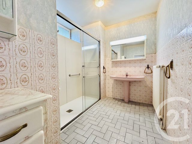 maison à vendre - 5 pièces - 138.81 m2 - ST LAURENT SUR GORRE - 87 - LIMOUSIN - Century 21 Atrium Immobilier