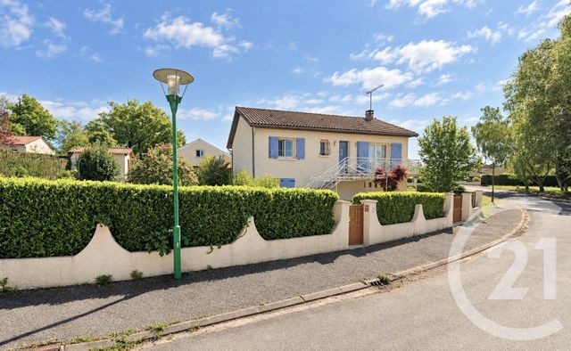 maison à vendre - 5 pièces - 99.79 m2 - ST JUST LE MARTEL - 87 - LIMOUSIN - Century 21 Atrium Immobilier