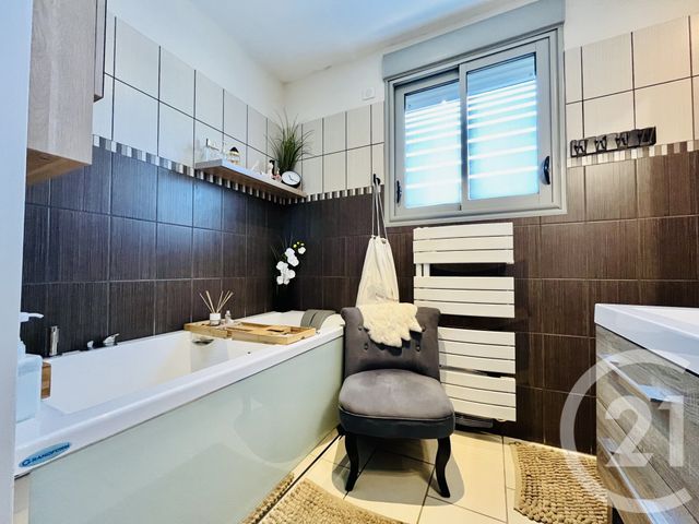 maison à vendre - 6 pièces - 143.58 m2 - ST YRIEIX LA PERCHE - 87 - LIMOUSIN - Century 21 Atrium Immobilier