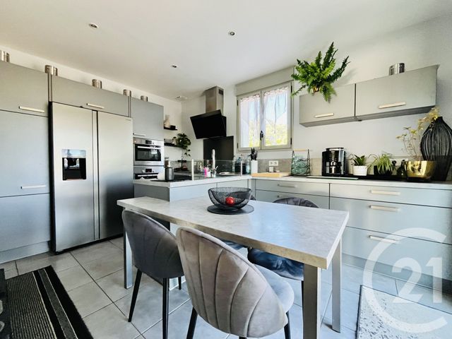 maison à vendre - 6 pièces - 143.58 m2 - ST YRIEIX LA PERCHE - 87 - LIMOUSIN - Century 21 Atrium Immobilier