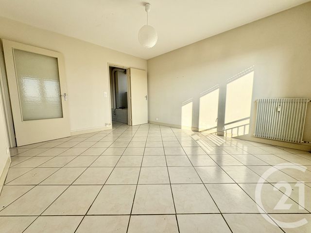 Appartement T1 à vendre - 1 pièce - 29.74 m2 - LIMOGES - 87 - LIMOUSIN - Century 21 Atrium Immobilier