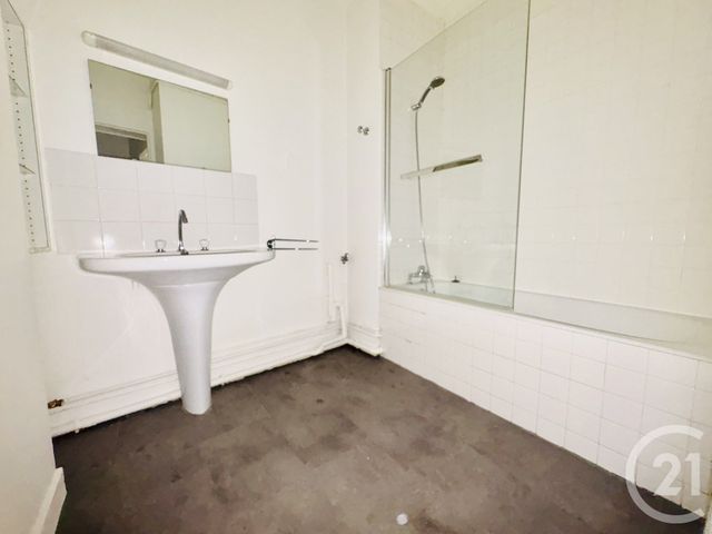 Appartement F1 bis à vendre - 2 pièces - 42.09 m2 - LIMOGES - 87 - LIMOUSIN - Century 21 Atrium Immobilier