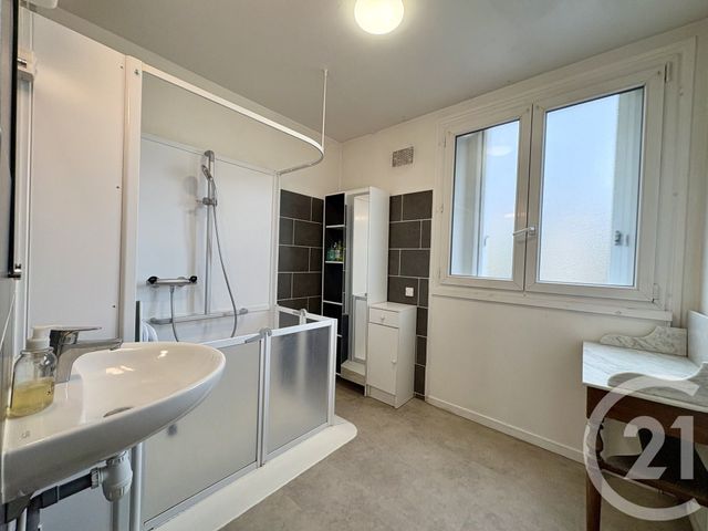 Appartement T6 à vendre - 6 pièces - 107.76 m2 - LIMOGES - 87 - LIMOUSIN - Century 21 Atrium Immobilier