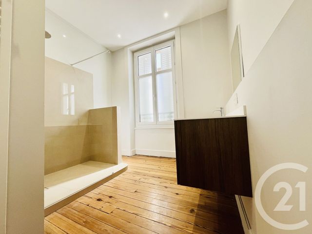 Appartement T4 à louer - 4 pièces - 122.62 m2 - LIMOGES - 87 - LIMOUSIN - Century 21 Atrium Immobilier