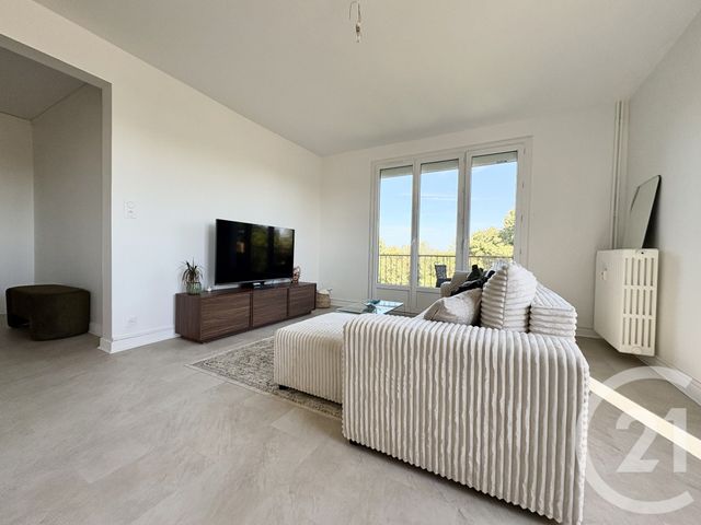 Appartement T2 à louer - 2 pièces - 68.6 m2 - LIMOGES - 87 - LIMOUSIN - Century 21 Atrium Immobilier