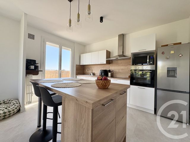 Appartement T2 à louer - 2 pièces - 68.6 m2 - LIMOGES - 87 - LIMOUSIN - Century 21 Atrium Immobilier